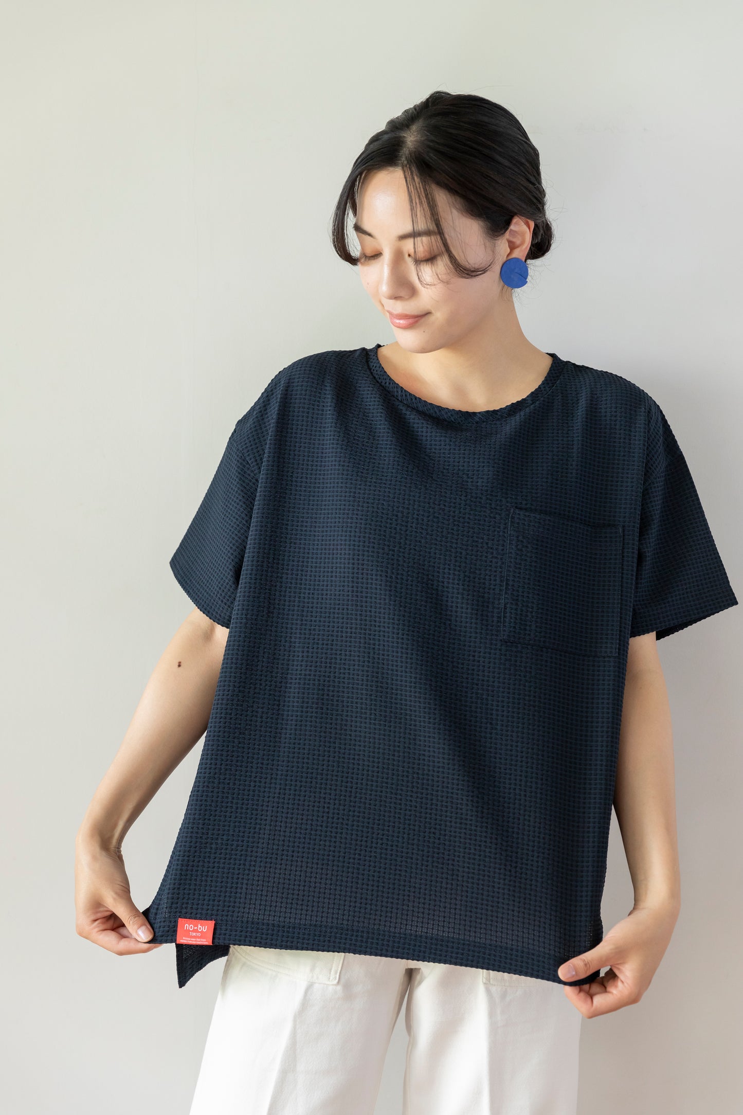 ノーブラで風を感じるそよかぜTシャツ