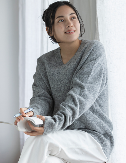 ブラレスセーター（Ｖネック）