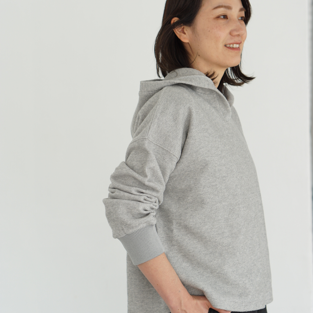 ブラレス・パーカー