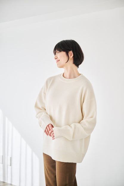 ブラレスセーター（ラウンド）