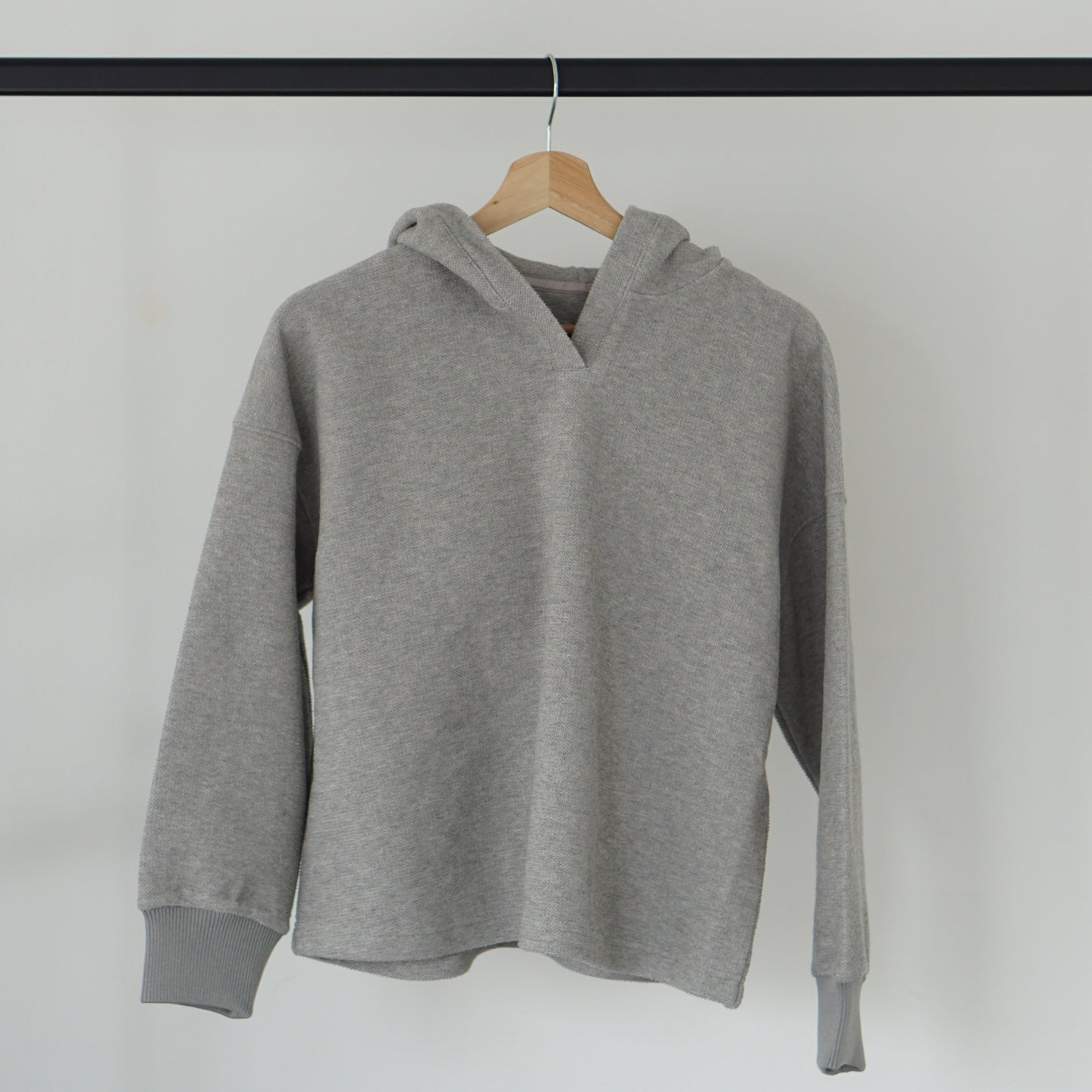 ブラレス・パーカー