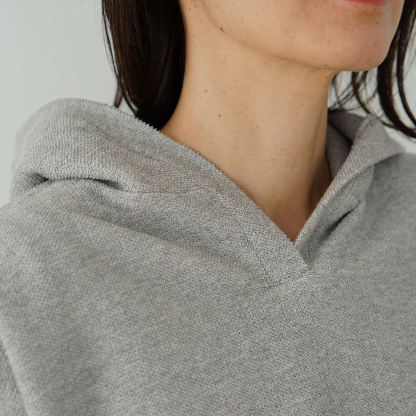 ブラレス・パーカー