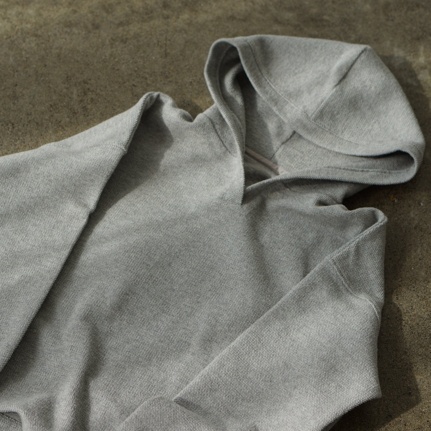 ブラレス・パーカー