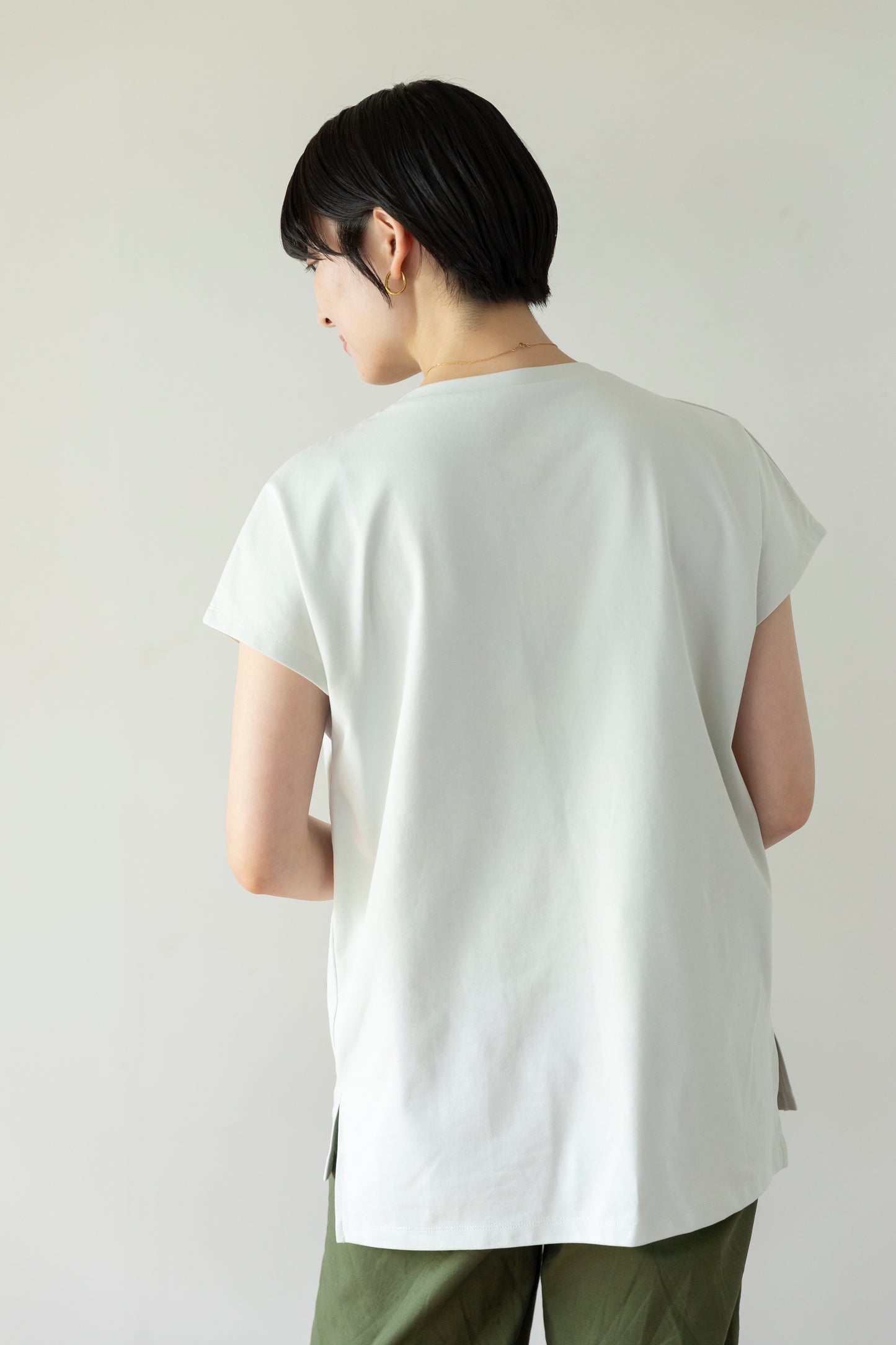 新感覚ノーブラTシャツ（イージーケア）